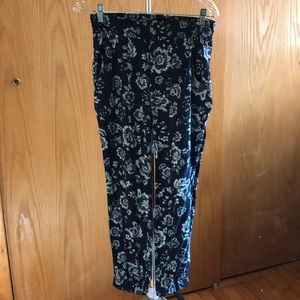 Floral jogger-style lounging pants